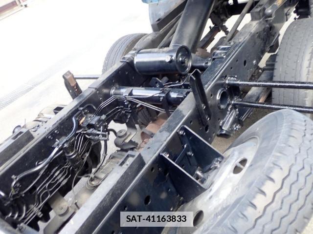 Isuzu ELF TRUCK 2006-05 7961412-13