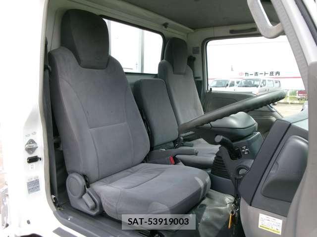 Isuzu ELF TRUCK 2010-04 7961482-12
