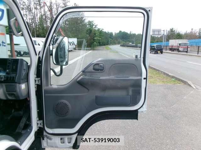Isuzu ELF TRUCK 2010-04 7961482-14