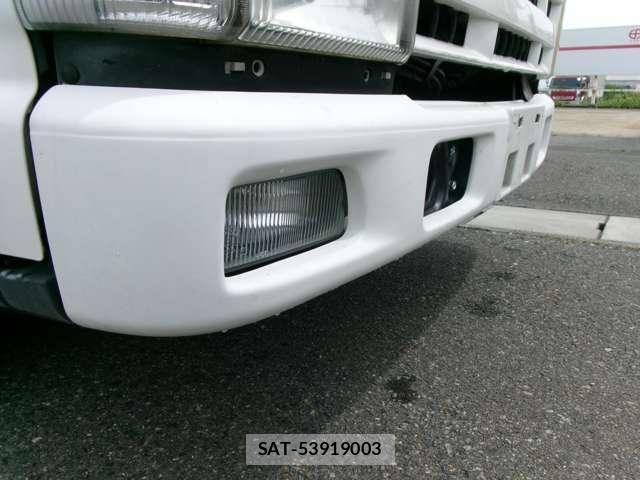 Isuzu ELF TRUCK 2010-04 7961482-23