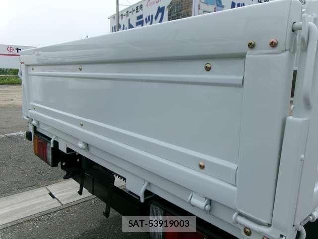 Isuzu ELF TRUCK 2010-04 7961482-25