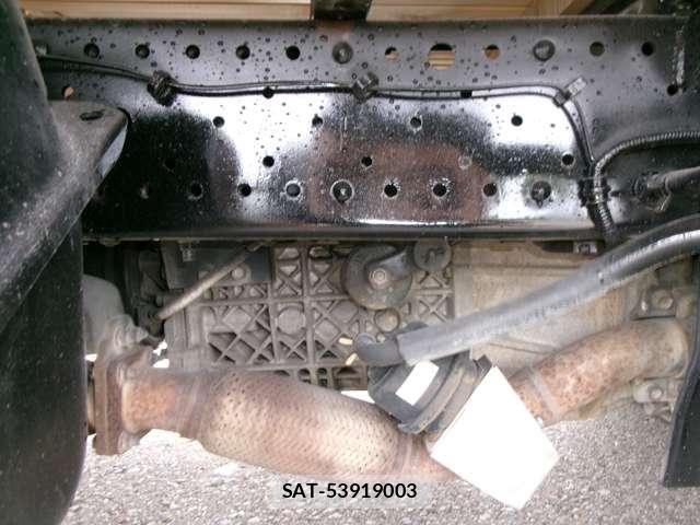 Isuzu ELF TRUCK 2010-04 7961482-29