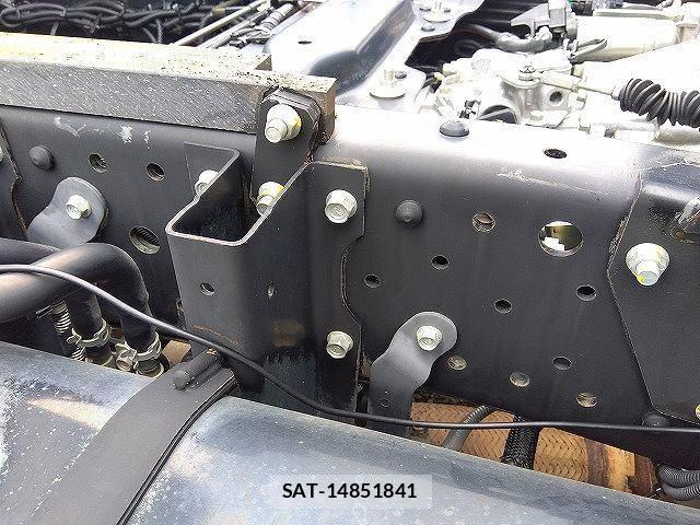 Isuzu ELF TRUCK 2019-09 7961384-16
