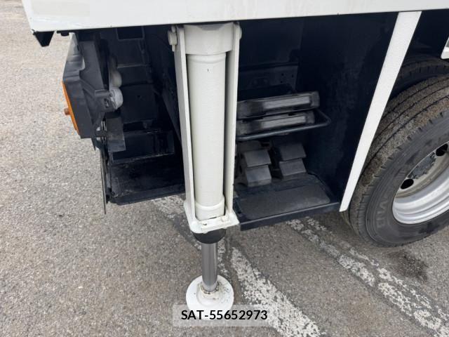 Isuzu ELF TRUCK 2018-07 7961444-17