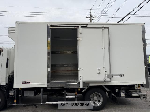 Isuzu ELF TRUCK 2016-11 7961424-10