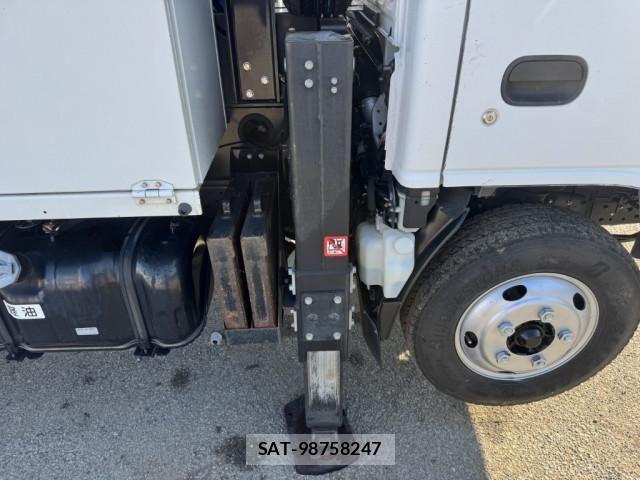 Isuzu ELF TRUCK 2016-03 7961443-19