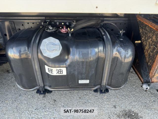 Isuzu ELF TRUCK 2016-03 7961443-27
