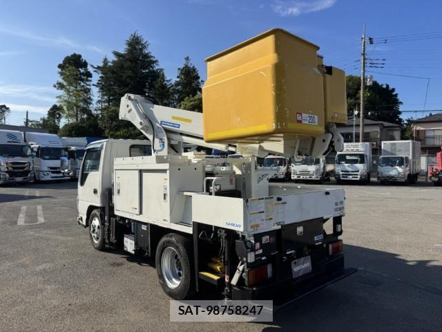 Isuzu ELF TRUCK 2016-03 7961443-4