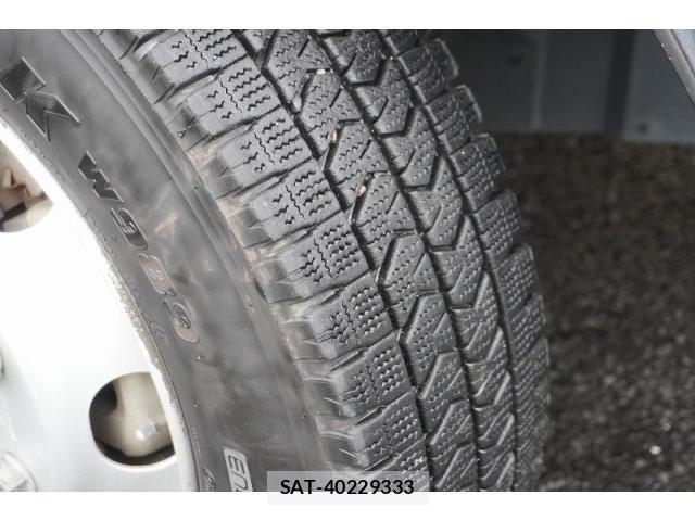 Isuzu ELF TRUCK 2021-05 7961432-8