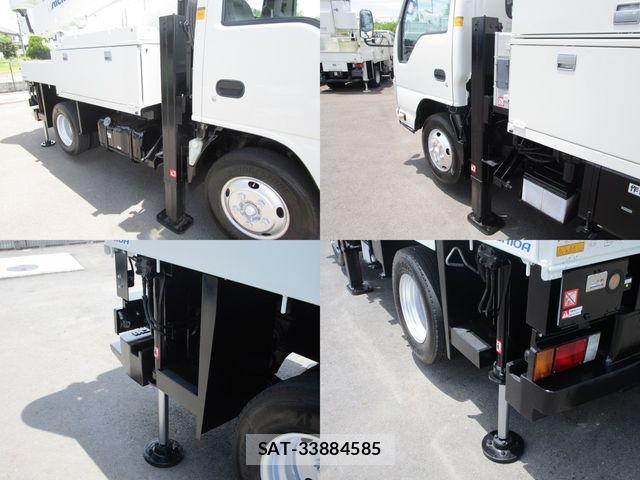 Isuzu ELF TRUCK 2017-03 7961376-15