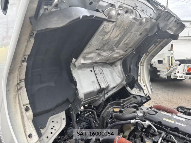 Isuzu ELF TRUCK 2020-05 7961397-21