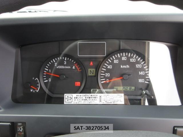 Isuzu ELF TRUCK 2017-09 7961408-11