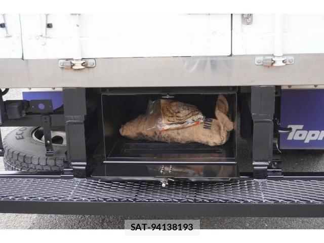 Isuzu ELF TRUCK 2021-04 7961421-23