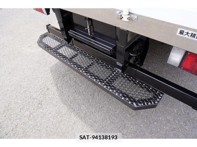 Isuzu ELF TRUCK 2021-04 7961421-25