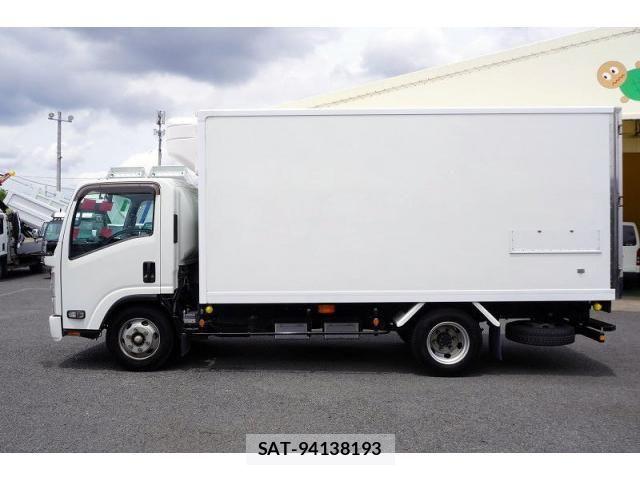 Isuzu ELF TRUCK 2021-04 7961421-2