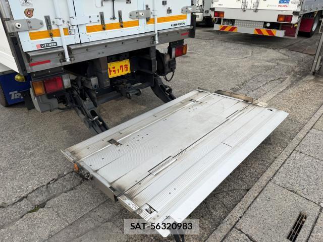 Isuzu ELF TRUCK 2018-04 7961448-13
