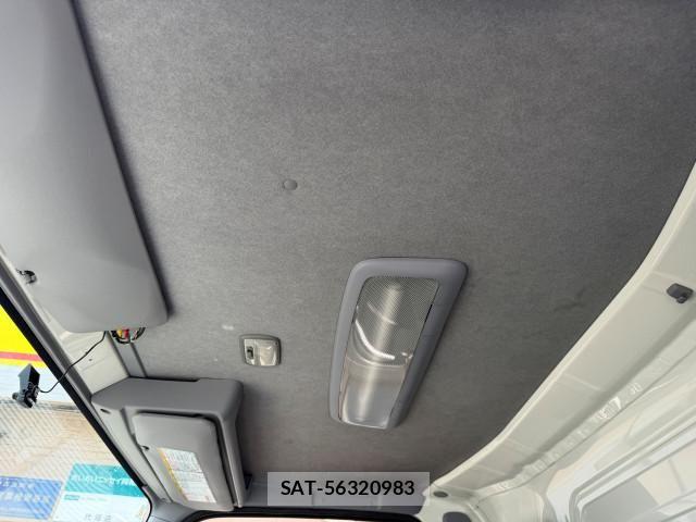 Isuzu ELF TRUCK 2018-04 7961448-25