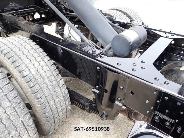 Isuzu ELF TRUCK 2015-09 7961453-18