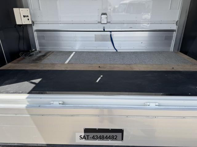 Isuzu ELF TRUCK 2016-03 7961455-14
