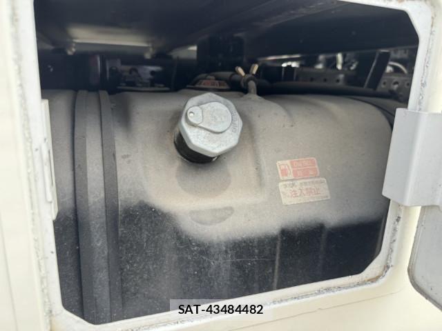 Isuzu ELF TRUCK 2016-03 7961455-21