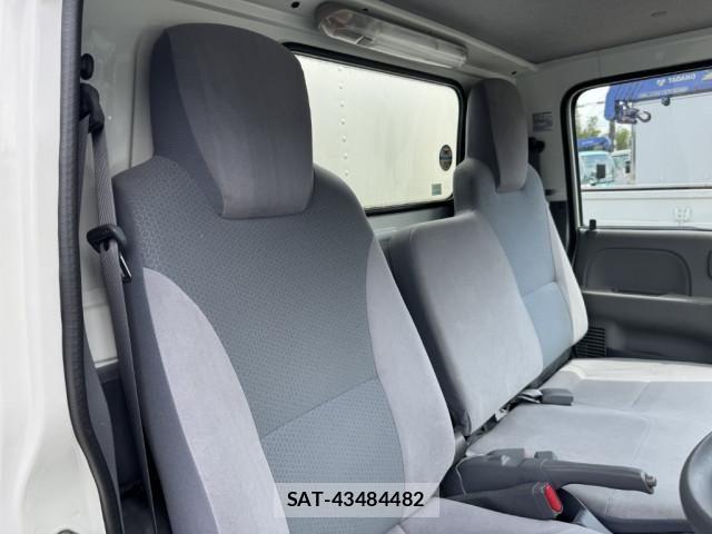 Isuzu ELF TRUCK 2016-03 7961455-22