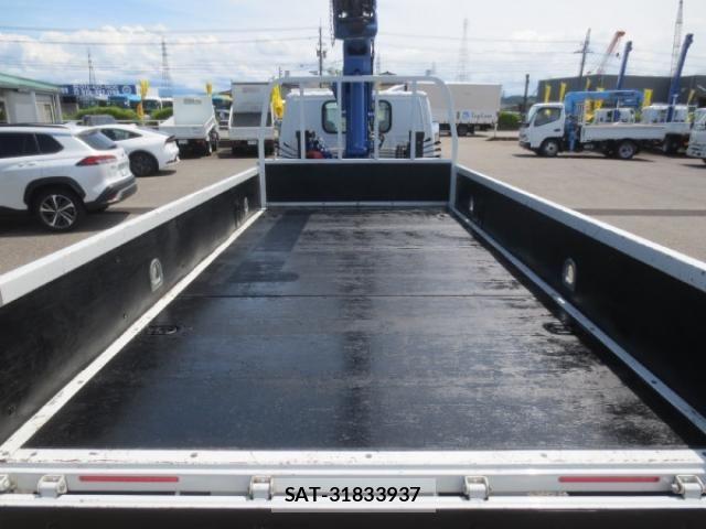 Isuzu ELF TRUCK 2018-01 7961394-9