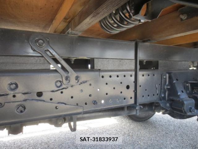 Isuzu ELF TRUCK 2018-01 7961394-12