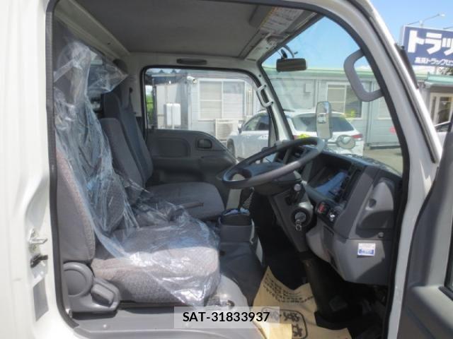 Isuzu ELF TRUCK 2018-01 7961394-13