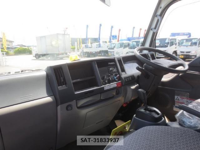 Isuzu ELF TRUCK 2018-01 7961394-14