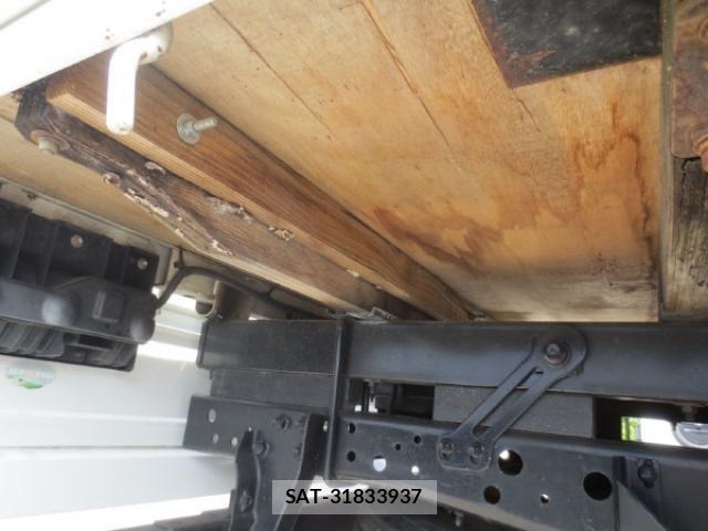 Isuzu ELF TRUCK 2018-01 7961394-22