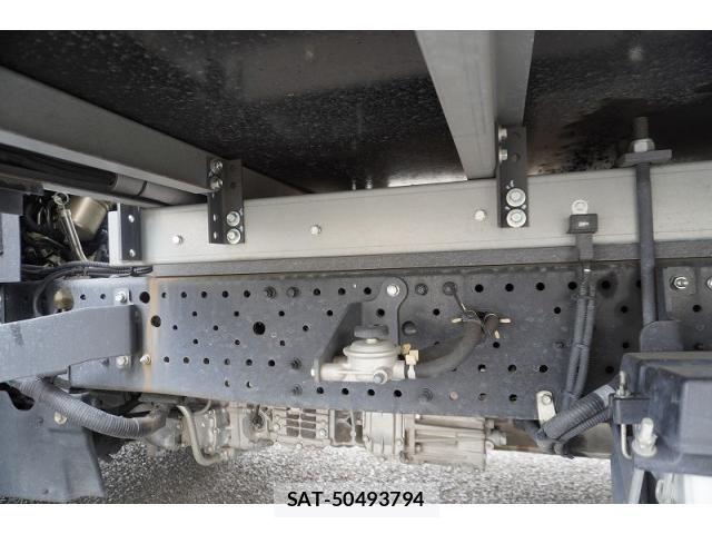 Isuzu ELF TRUCK 2020-05 7961429-11