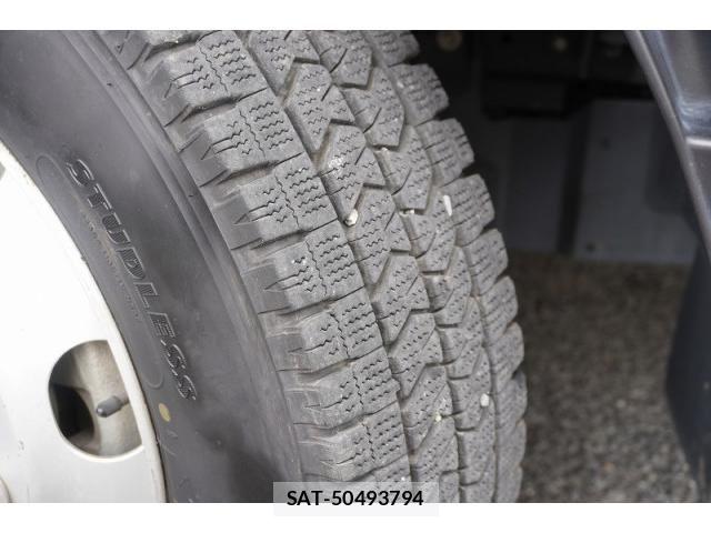 Isuzu ELF TRUCK 2020-05 7961429-8