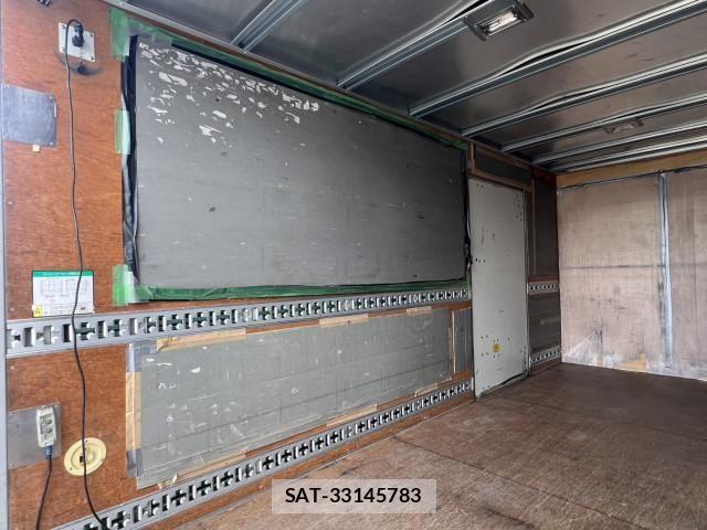 Isuzu ELF TRUCK 2010-06 7961413-11