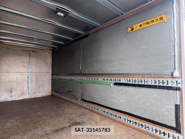 Isuzu ELF TRUCK 2010-06 7961413-12