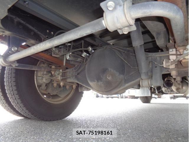 Isuzu ELF TRUCK 2021-05 7961441-12