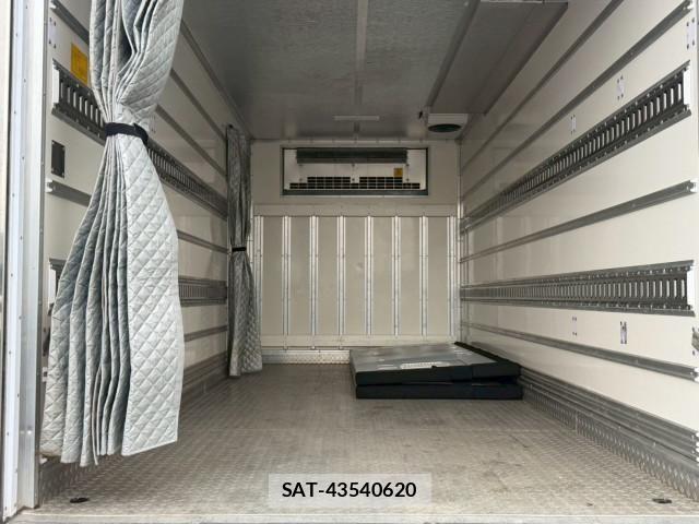 Isuzu ELF TRUCK 2019-03 7961374-10