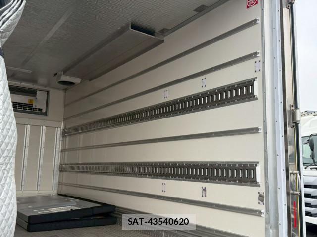Isuzu ELF TRUCK 2019-03 7961374-12