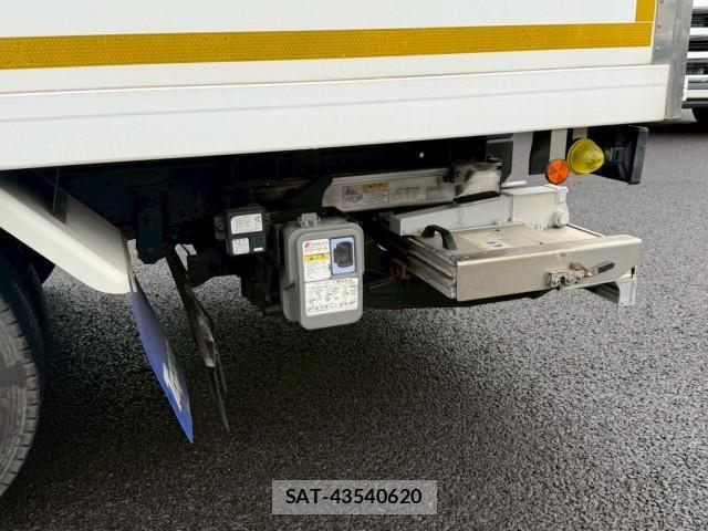 Isuzu ELF TRUCK 2019-03 7961374-23