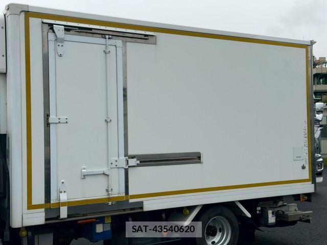 Isuzu ELF TRUCK 2019-03 7961374-6