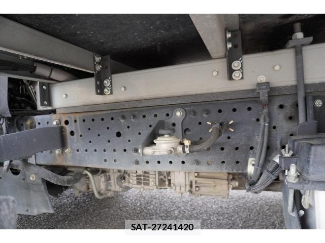 Isuzu ELF TRUCK 2021-05 7961430-11