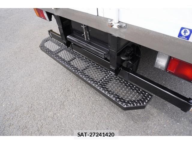 Isuzu ELF TRUCK 2021-05 7961430-25