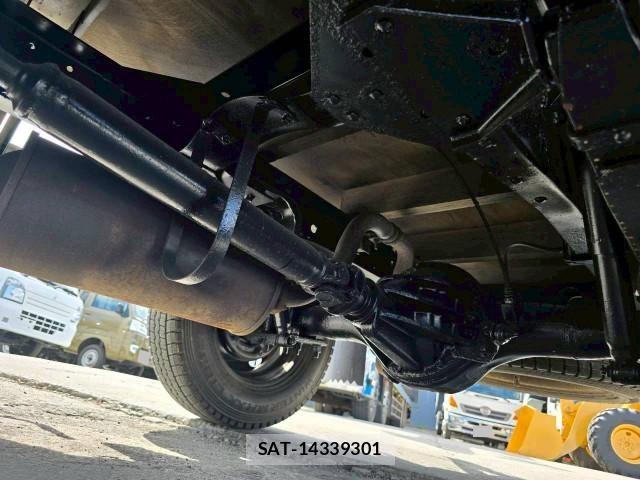 Isuzu ELF TRUCK 2006-04 7961465-19