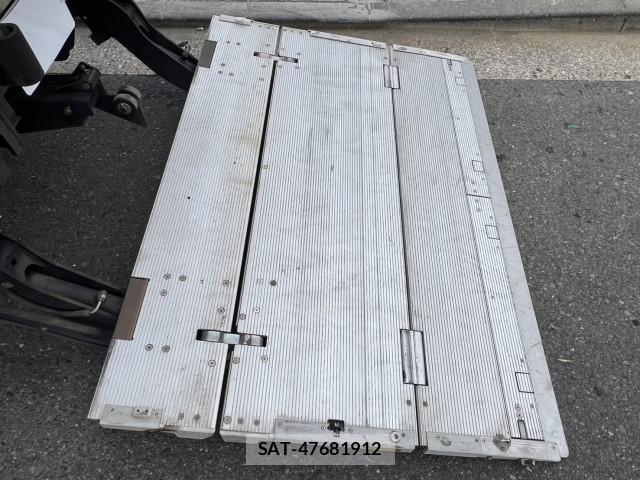 Isuzu ELF TRUCK 2011-10 7961462-10