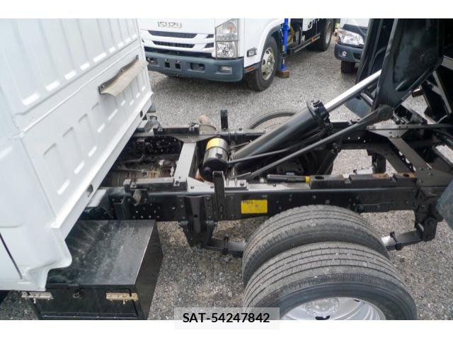 Isuzu ELF TRUCK 2014-07 7961426-13