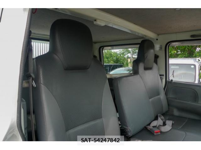 Isuzu ELF TRUCK 2014-07 7961426-17
