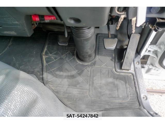 Isuzu ELF TRUCK 2014-07 7961426-19