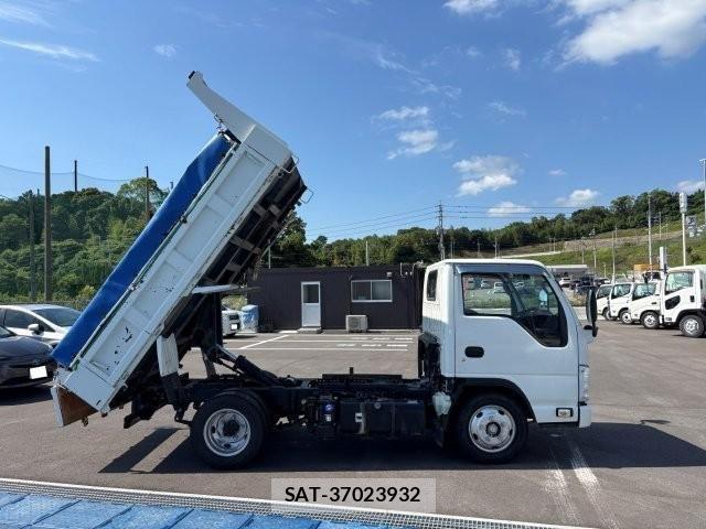Isuzu ELF TRUCK 2021-06 7961391-11