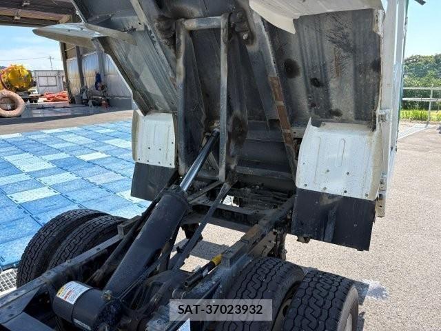 Isuzu ELF TRUCK 2021-06 7961391-16