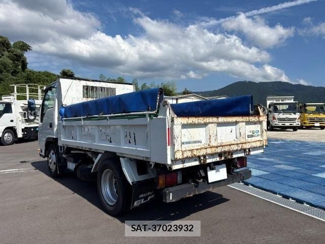 Isuzu ELF TRUCK 2021-06 7961391-2