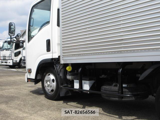 Isuzu ELF TRUCK 2018-03 7979137-17